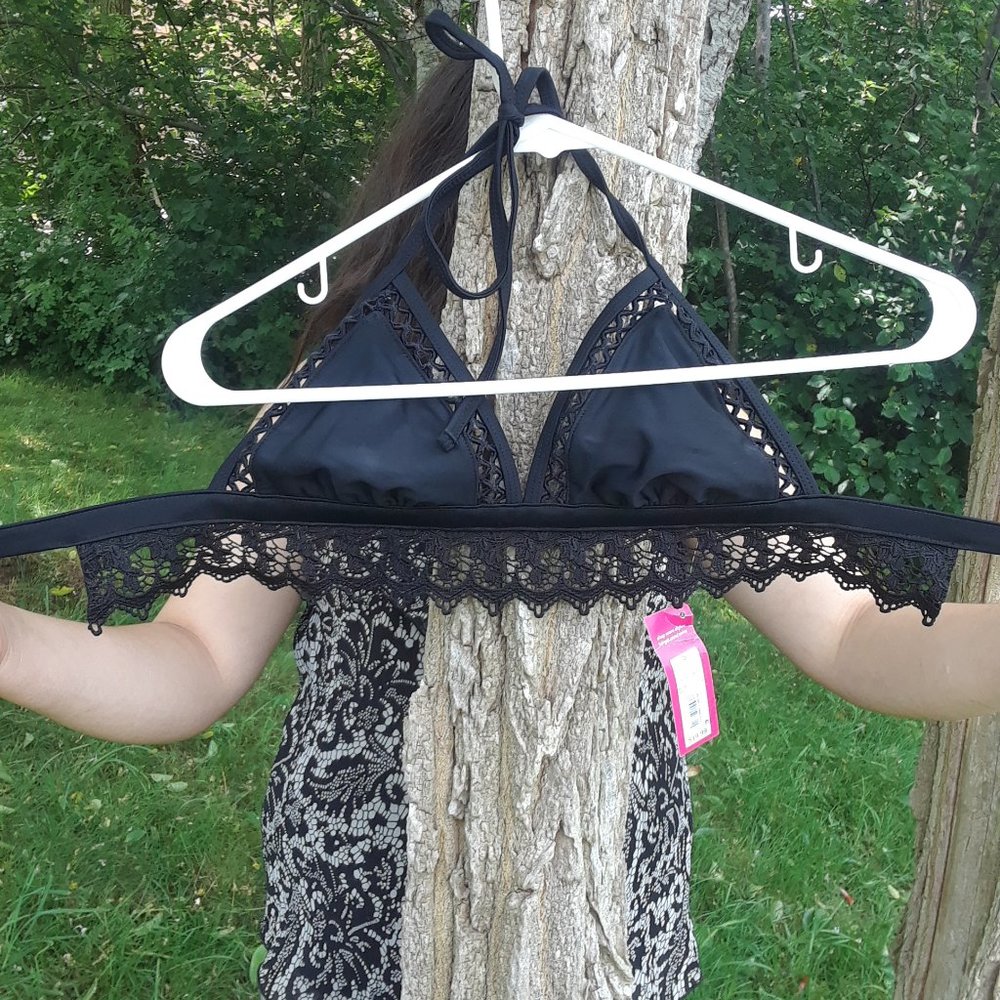 NWT Xhilaration bikini top